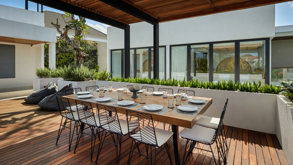 Villa Nini Elly - Alfresco dining by the terrace